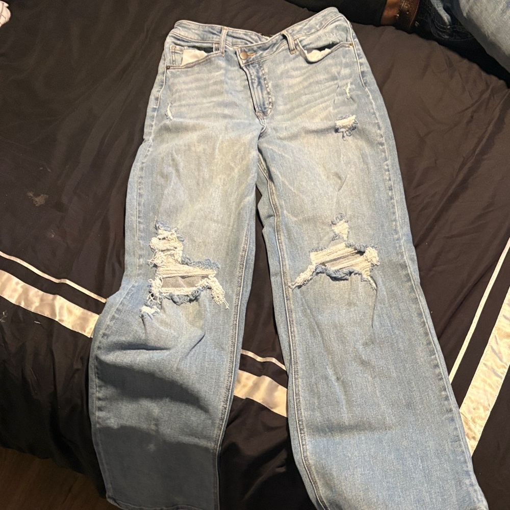 Light Wash Distressed Women’s Jeans - Light Blue